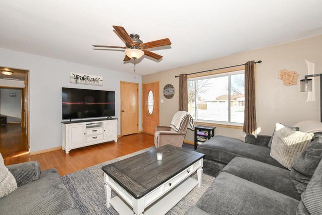 3755 E Van Eimeren AVENUE, Cudahy, WI 53110