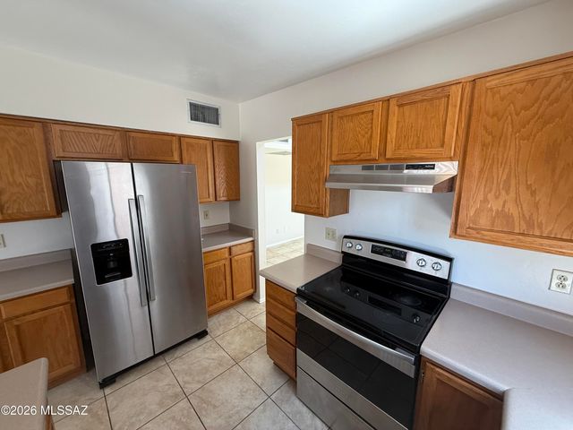 1634 E Calle Grandiosa, Tucson, AZ 85706