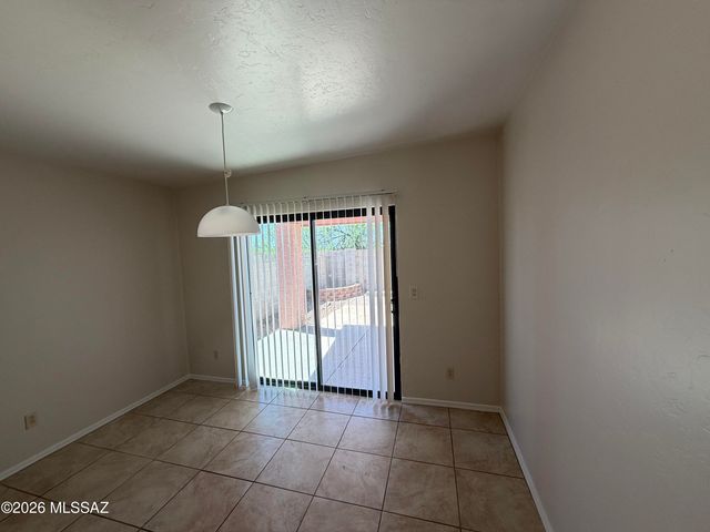 1634 E Calle Grandiosa, Tucson, AZ 85706