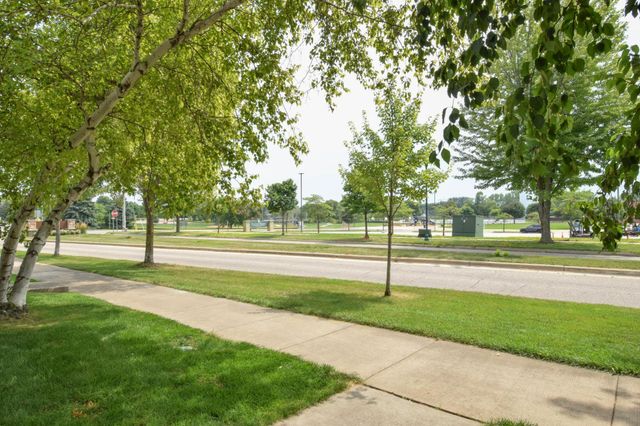 114012 Hundertmark Road, Chaska, MN 55318