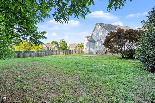 433 Spruce Meadows Lane, Willow Springs, NC 27592