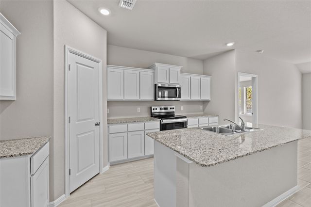 529 Marsh Street, Cleburne, TX 76033