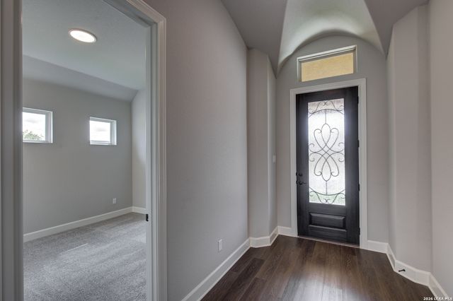 142 Secretariat Ave., Castroville, TX 78009