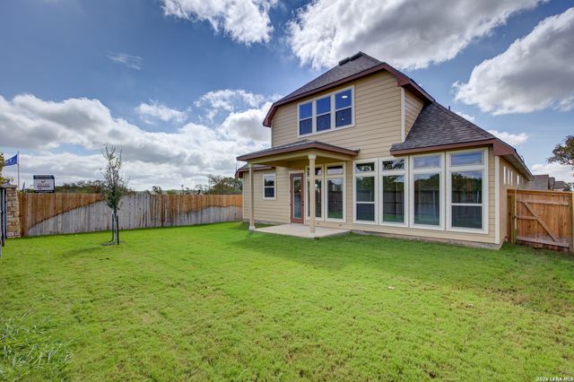 142 Secretariat Ave., Castroville, TX 78009