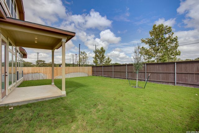 142 Secretariat Ave., Castroville, TX 78009