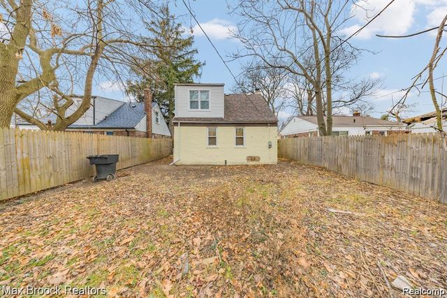 19712 Lahser Road, Detroit, MI 48219