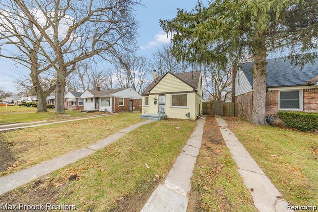 19712 Lahser Road, Detroit, MI 48219