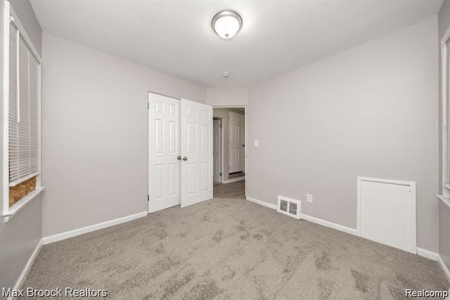 19712 Lahser Road, Detroit, MI 48219