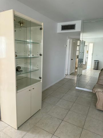 468 Capri J, Delray Beach, FL 33484