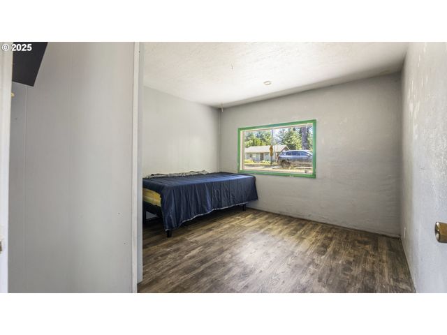 89298 SUTTON LAKE Dr, Florence, OR 97439