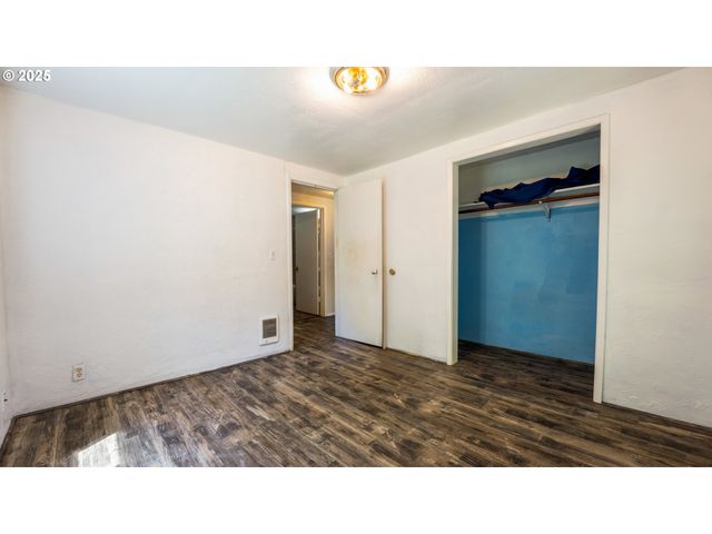 89298 SUTTON LAKE Dr, Florence, OR 97439