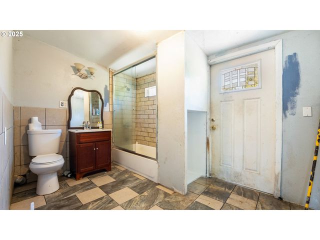 89298 SUTTON LAKE Dr, Florence, OR 97439