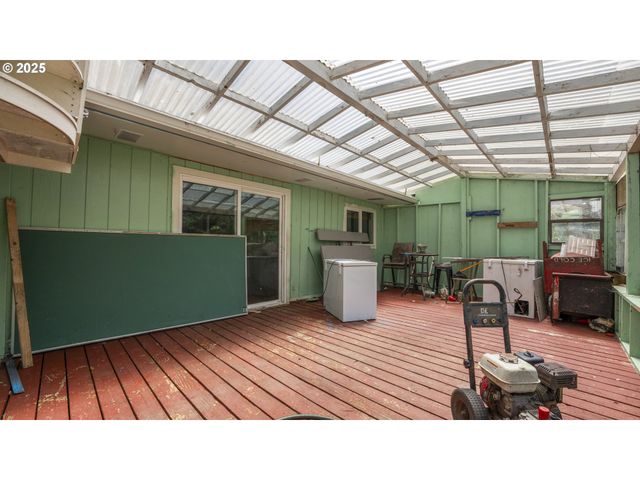 89298 SUTTON LAKE Dr, Florence, OR 97439