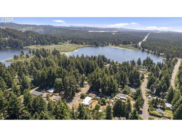 89298 SUTTON LAKE Dr, Florence, OR 97439