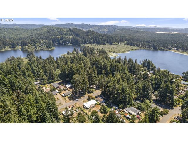 89298 SUTTON LAKE Dr, Florence, OR 97439