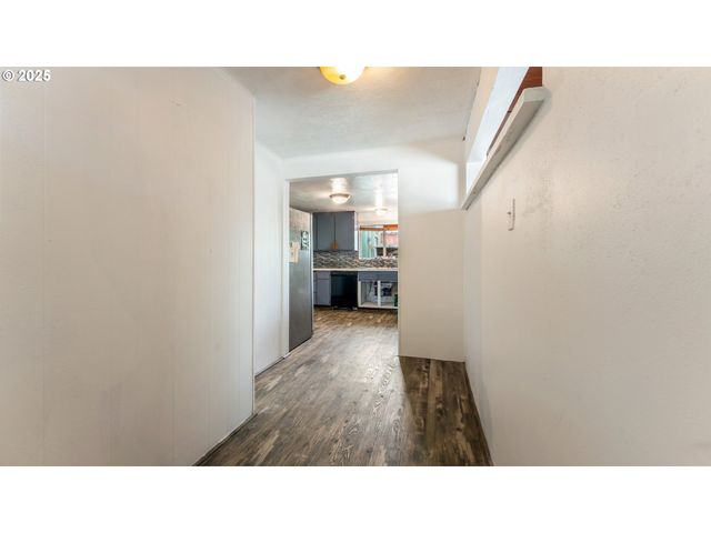 89298 SUTTON LAKE Dr, Florence, OR 97439