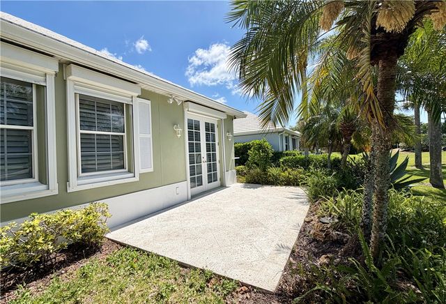 1365 St Catherines Circle, Vero Beach, FL 32967