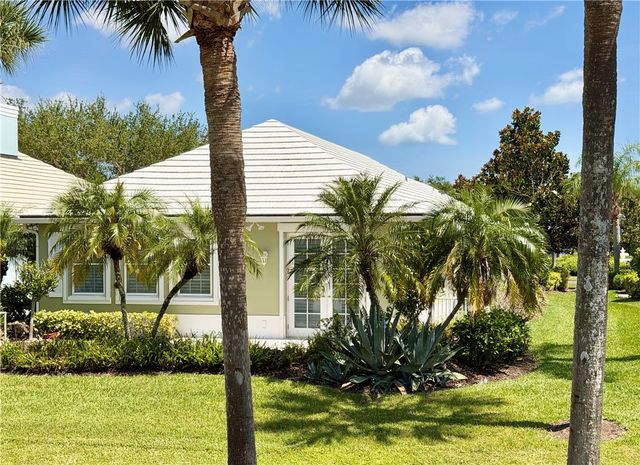 1365 St Catherines Circle, Vero Beach, FL 32967