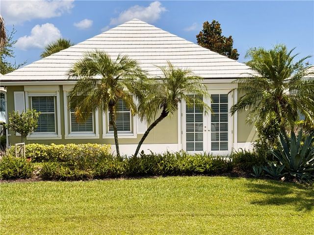 1365 St Catherines Circle, Vero Beach, FL 32967