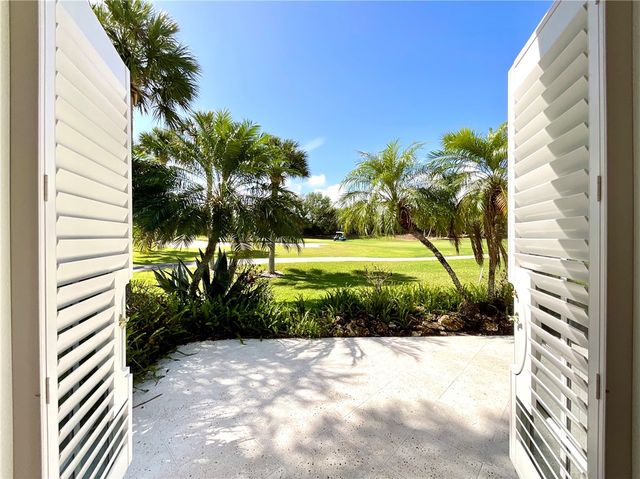 1365 St Catherines Circle, Vero Beach, FL 32967