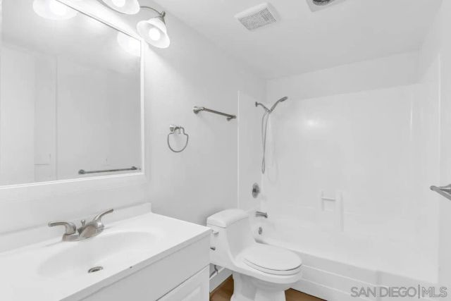 888 Cherrywood Unit 3, El Cajon, CA 92021