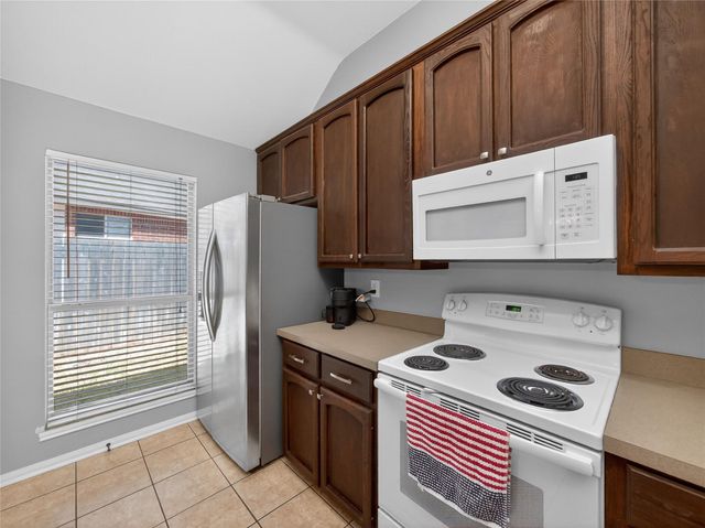 2407 Kingsbury DR, Temple, TX 76502