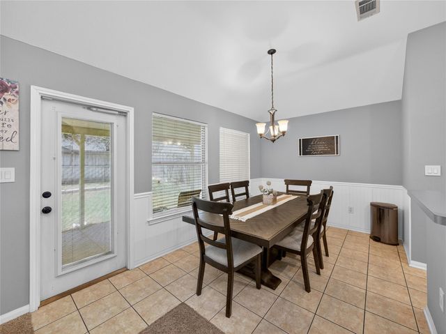 2407 Kingsbury DR, Temple, TX 76502