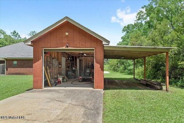 19101 Rucks Krans Road, Moss Point, MS 39562