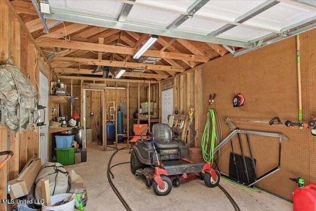 19101 Rucks Krans Road, Moss Point, MS 39562