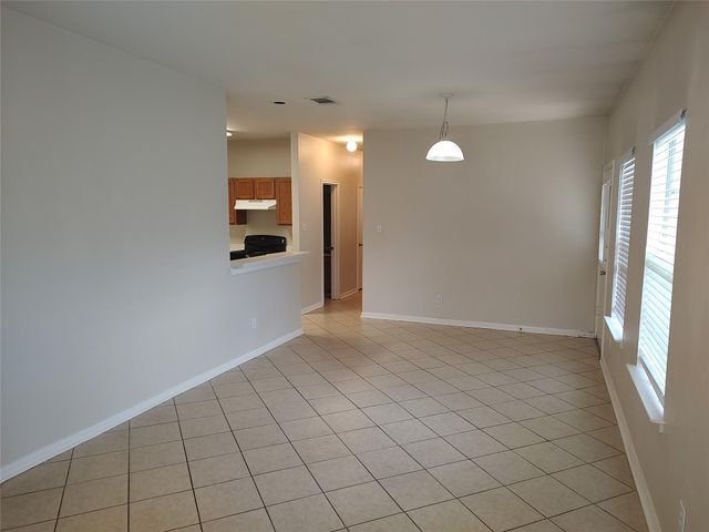2206 S Bagdad RD B, Leander, TX 78641