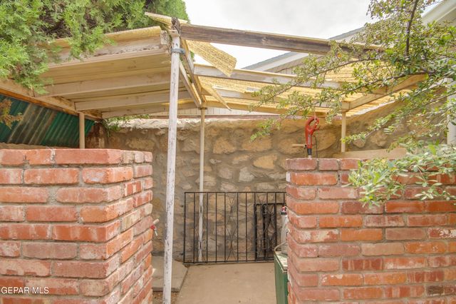 9209 REX Court, El Paso, TX 79925