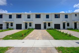 854 SW 1st St, Florida City, FL 33034