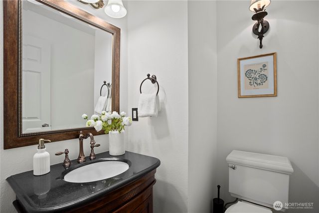 126 6th Court, Kirkland, WA 98033