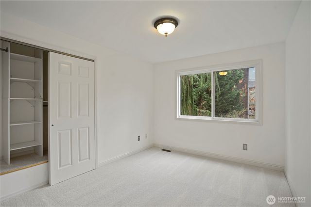 126 6th Court, Kirkland, WA 98033