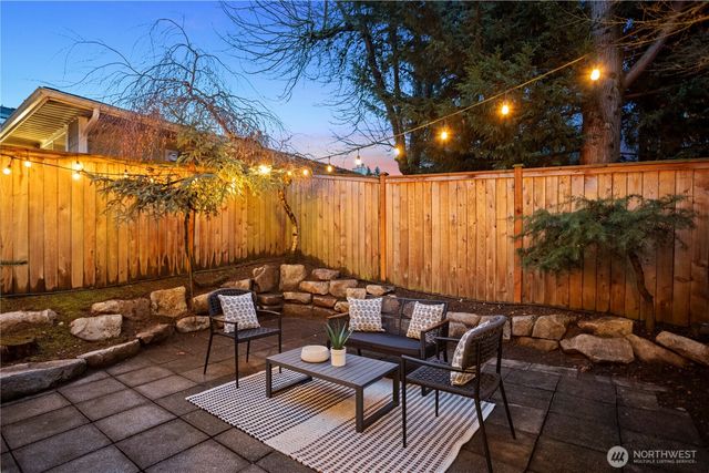 126 6th Court, Kirkland, WA 98033