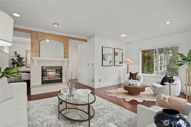 126 6th Court, Kirkland, WA 98033