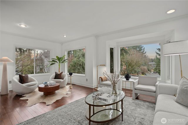 126 6th Court, Kirkland, WA 98033