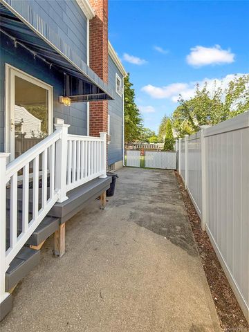 125 Glen Road, North Babylon, NY 11703