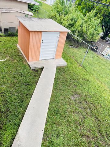 61 W 23rd St 104, Hialeah, FL 33010