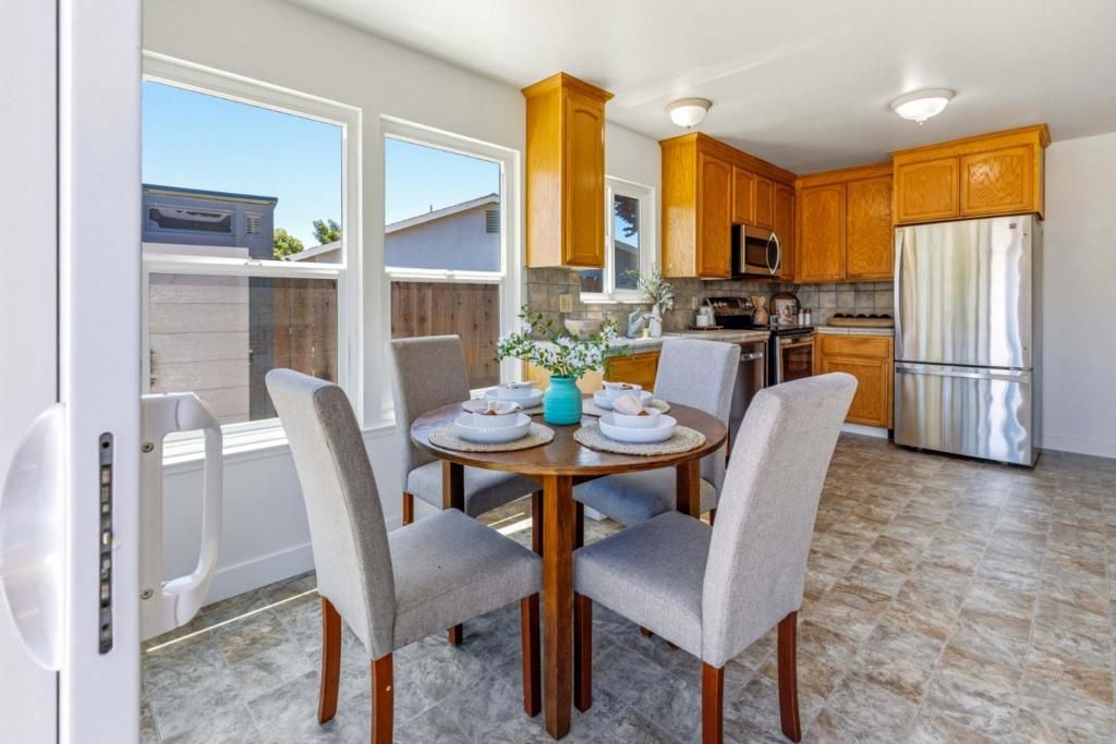Image 7 of property listing at 12918 Kennedy Circle, Salinas, CA 93906