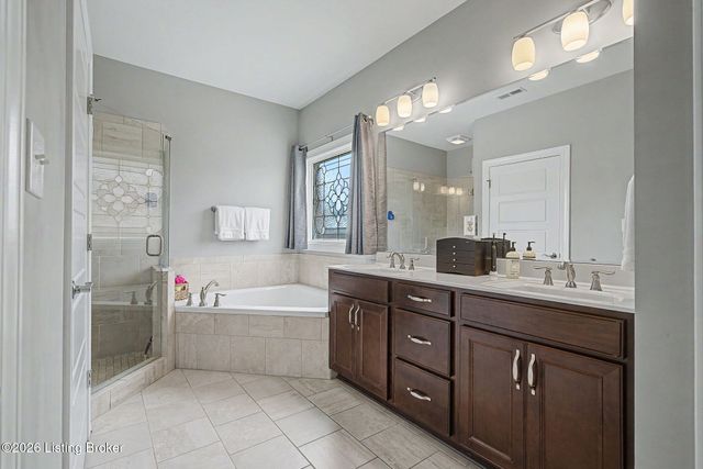 1925 Rivers Landing Dr, Prospect, KY 40059