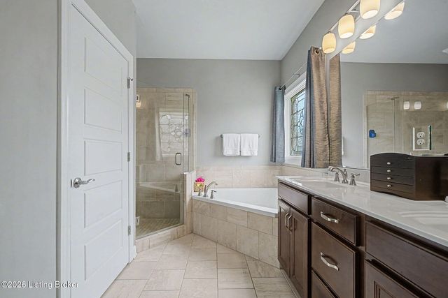1925 Rivers Landing Dr, Prospect, KY 40059