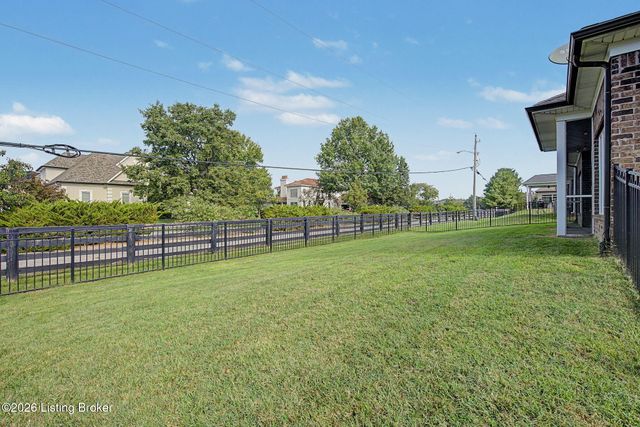 1925 Rivers Landing Dr, Prospect, KY 40059