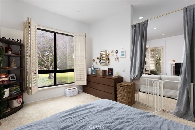 9 Flores, Irvine, CA 92612