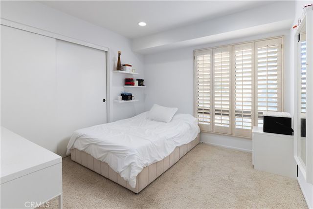 9 Flores, Irvine, CA 92612