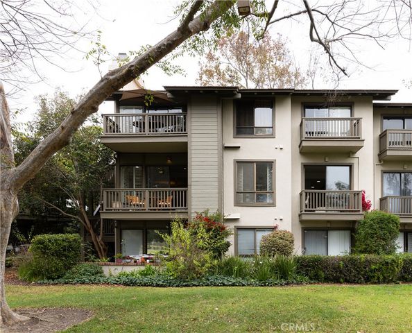 9 Flores, Irvine, CA 92612