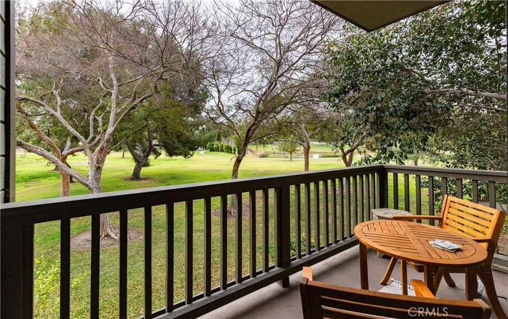 9 Flores, Irvine, CA 92612