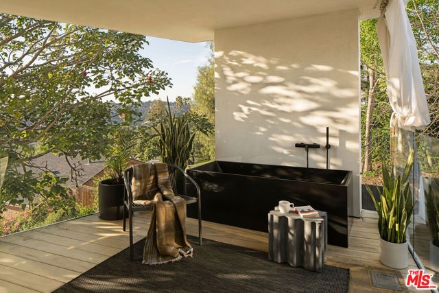 3620 Latrobe Street, Los Angeles, CA 90031