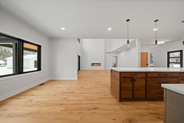 19 Cedar Point DRIVE, Williams Bay, WI 53191