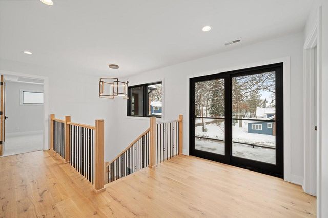 19 Cedar Point DRIVE, Williams Bay, WI 53191